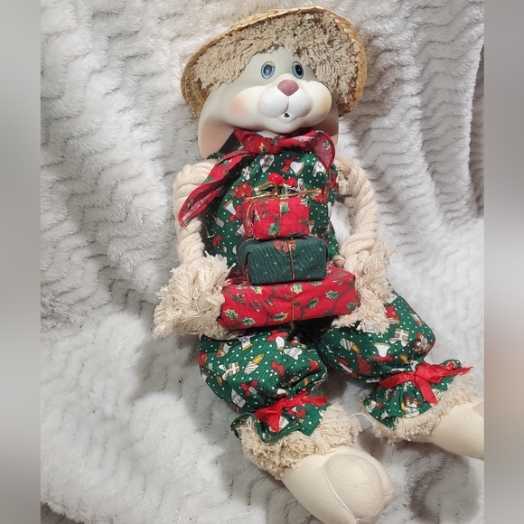 House Of Lloyd Christmas Around The World Floyd Shelf Decor - Picture 4 of 6